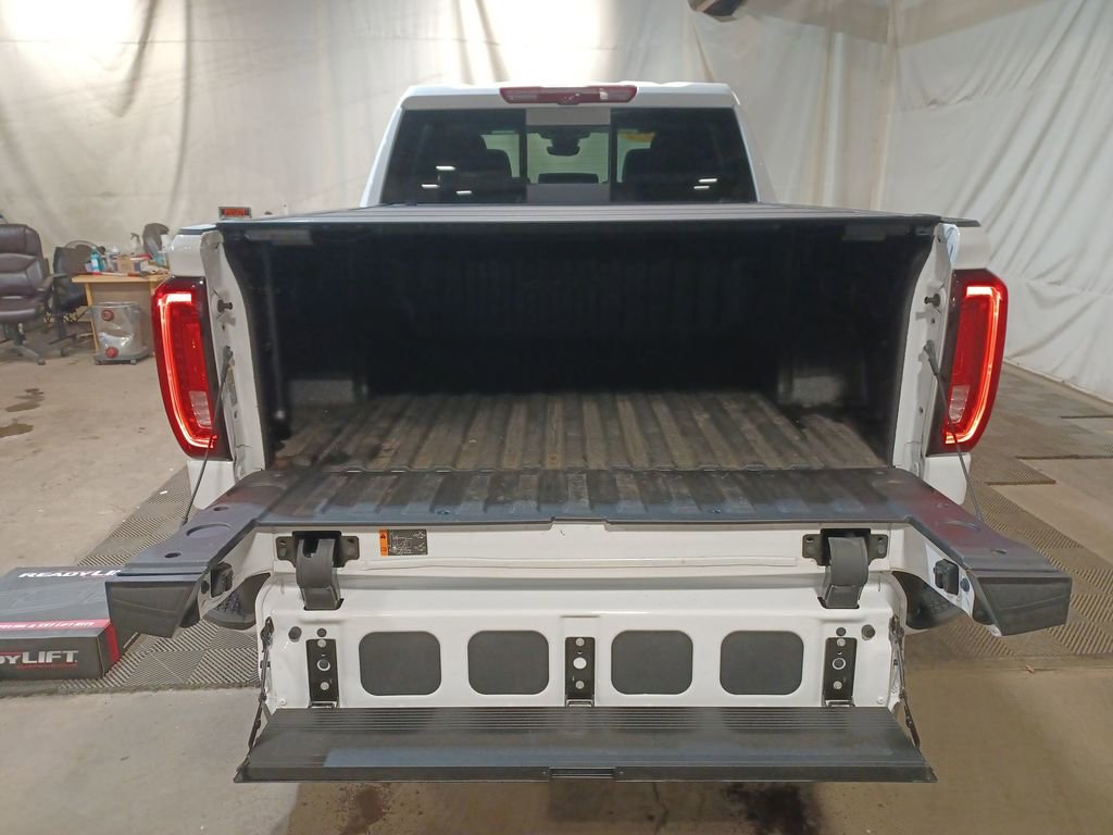 Used 2024 GMC Sierra 1500 AT4 w/ Technology Package image 21
