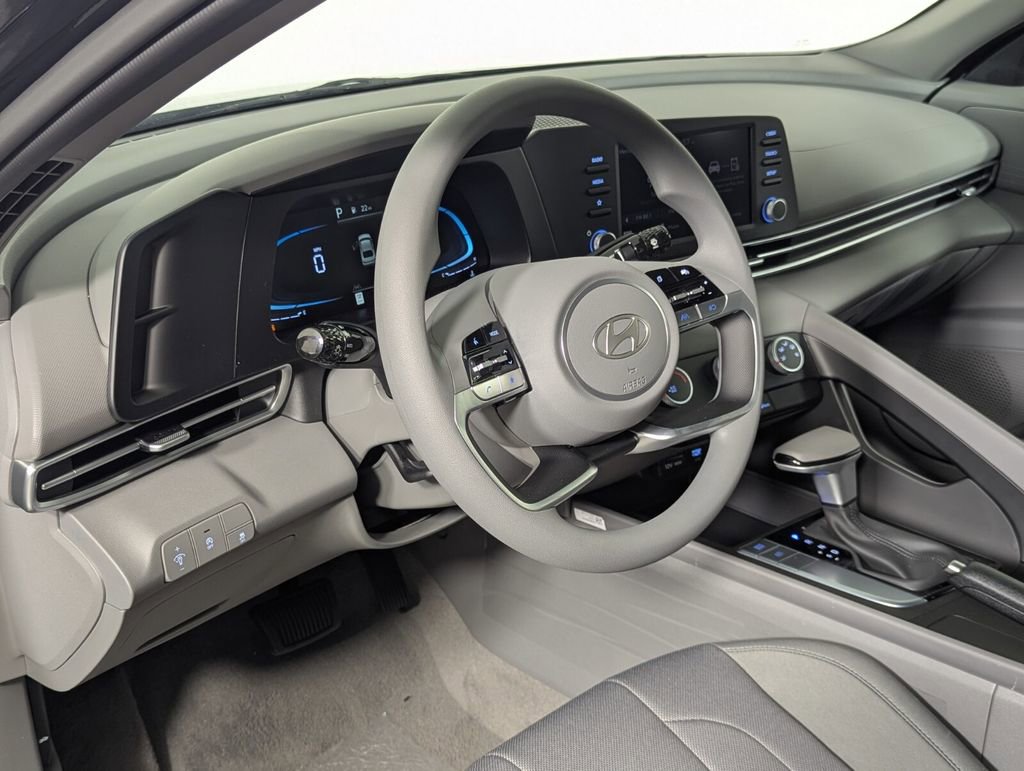 New 2026 Hyundai Elantra SE FWD image 11