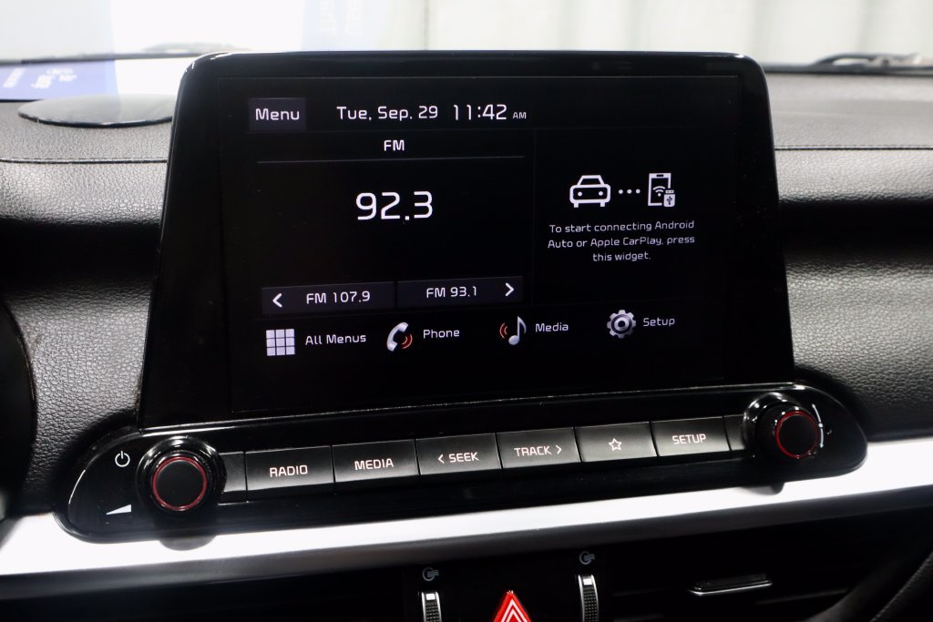 Used 2023 Kia Forte LXS w/ LXS Technology Package FWD image 3