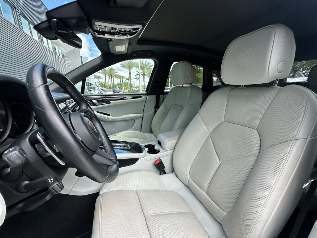 Certified 2023 Porsche Macan S image 5