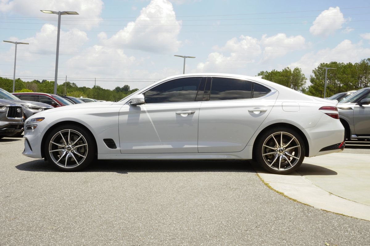 Used 2022 Genesis G70 3.3T RWD image 9