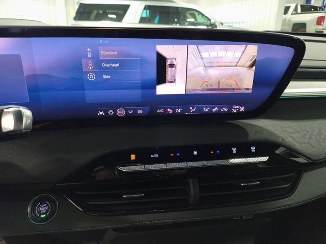 Used 2025 Buick Enclave Preferred AWD/4WD image 14