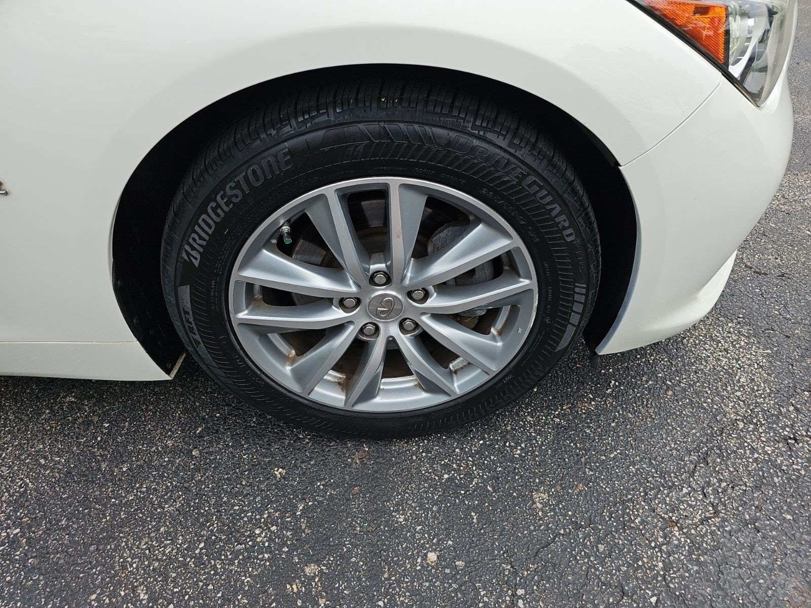 Used 2017 INFINITI Q50 3.0t Premium RWD image 9
