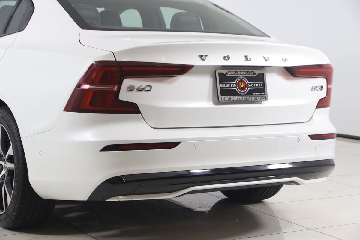 Used 2024 Volvo S60 B5 Plus AWD/4WD image 23