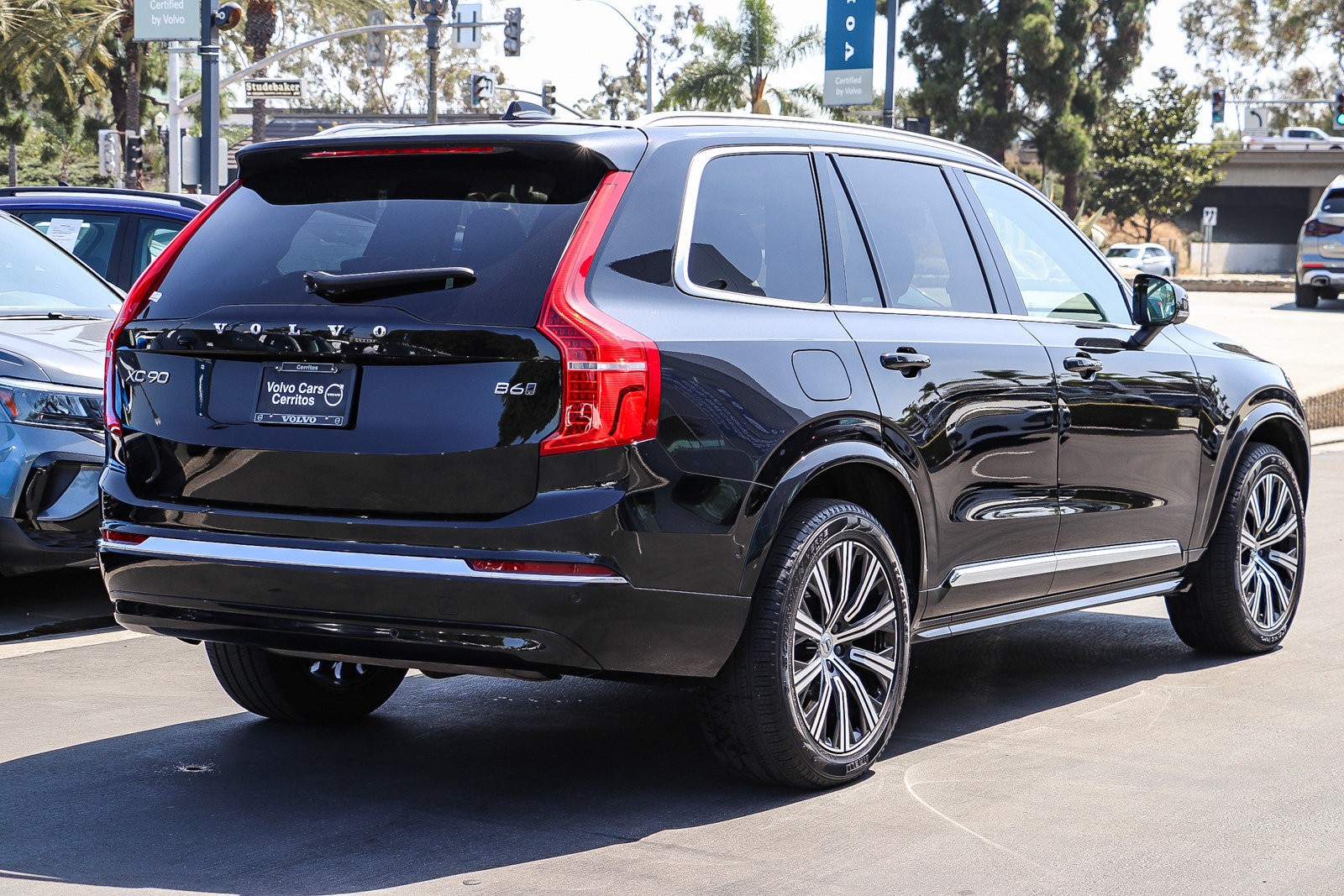 Used 2025 Volvo XC90 B6 Plus AWD/4WD image 6