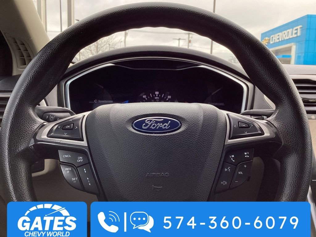 Used 2019 Ford Fusion SE image 28