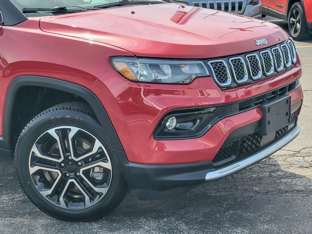 Used 2023 Jeep Compass Limited image 2