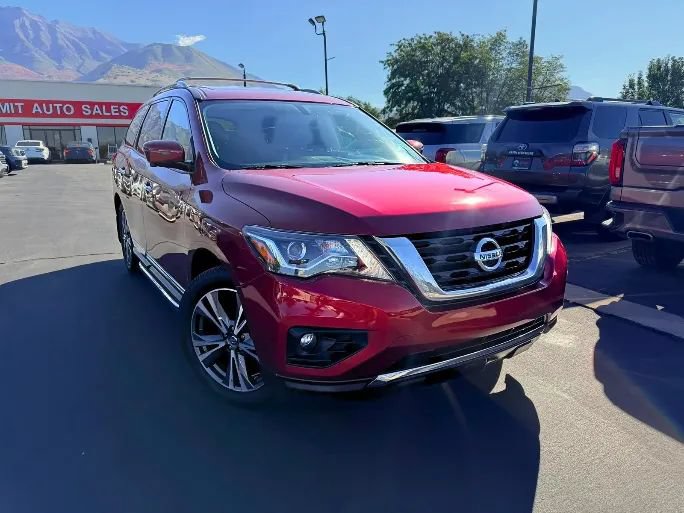 Used 2020 Nissan Pathfinder Platinum w/ Cargo Package AWD/4WD image 2