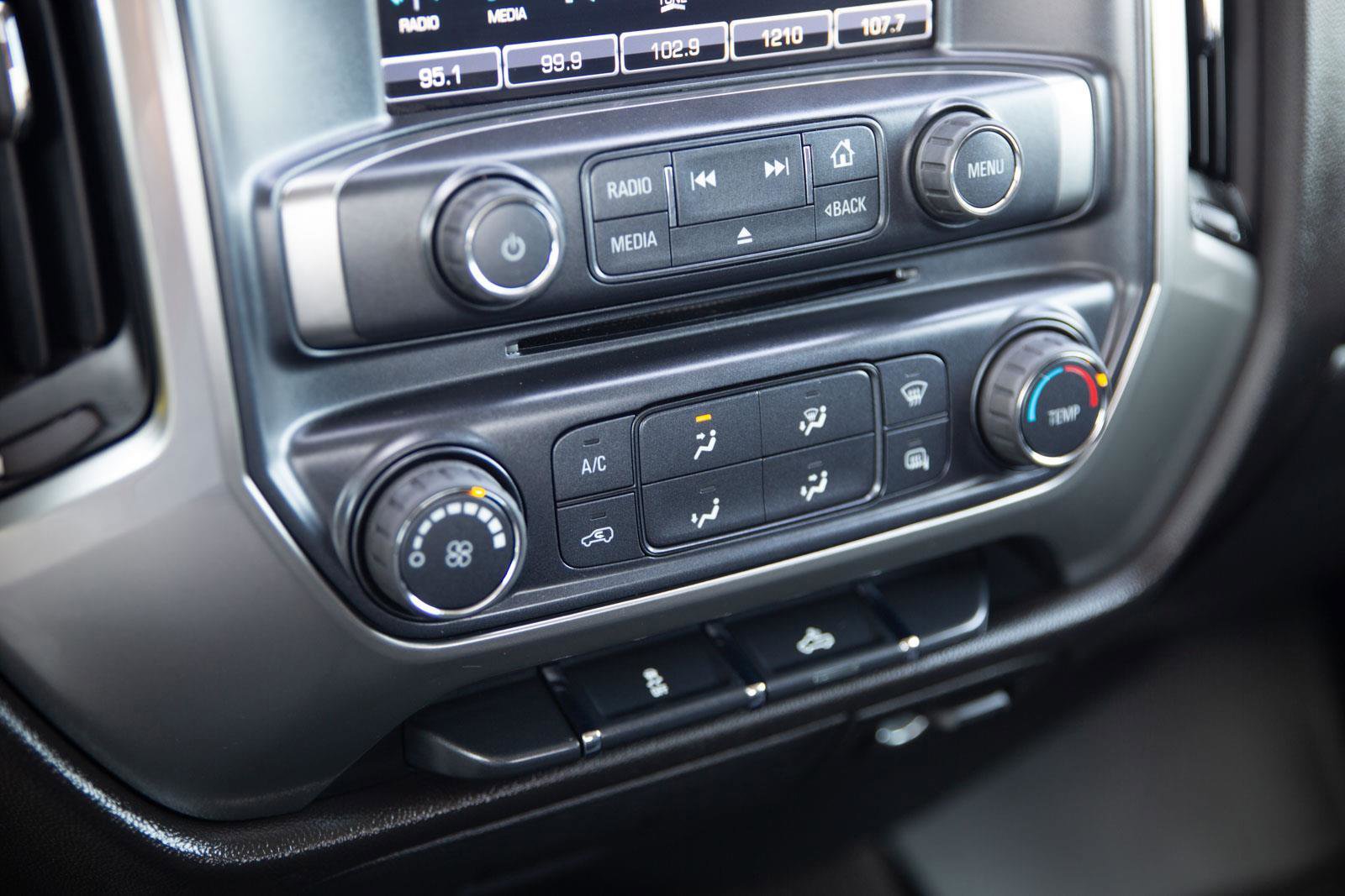 Used 2018 Chevrolet Silverado 1500 LT image 14