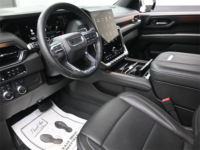 Used 2025 GMC Yukon XL Denali image 18