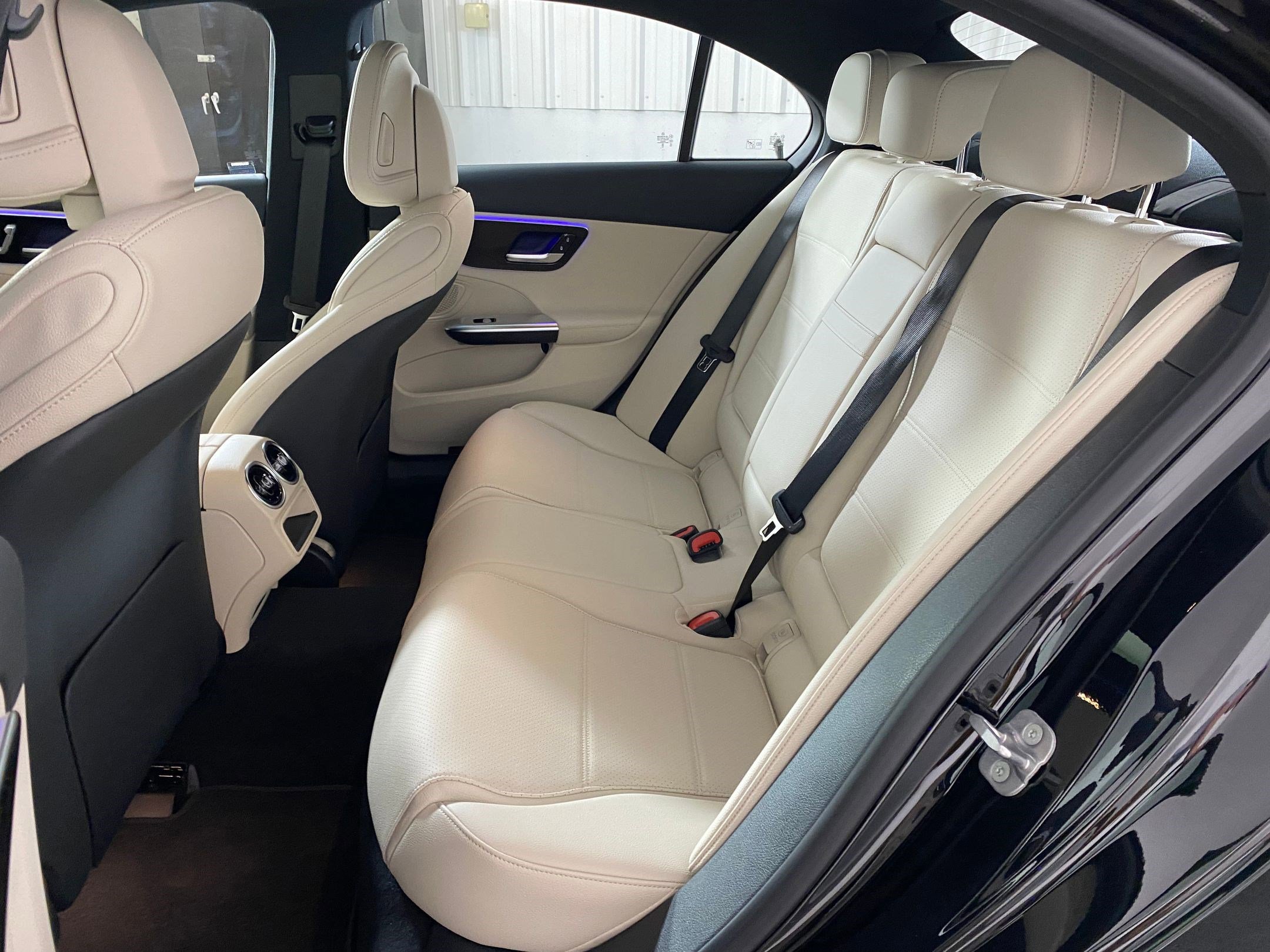 Used 2025 Mercedes-Benz C 300 4MATIC Sedan image 13