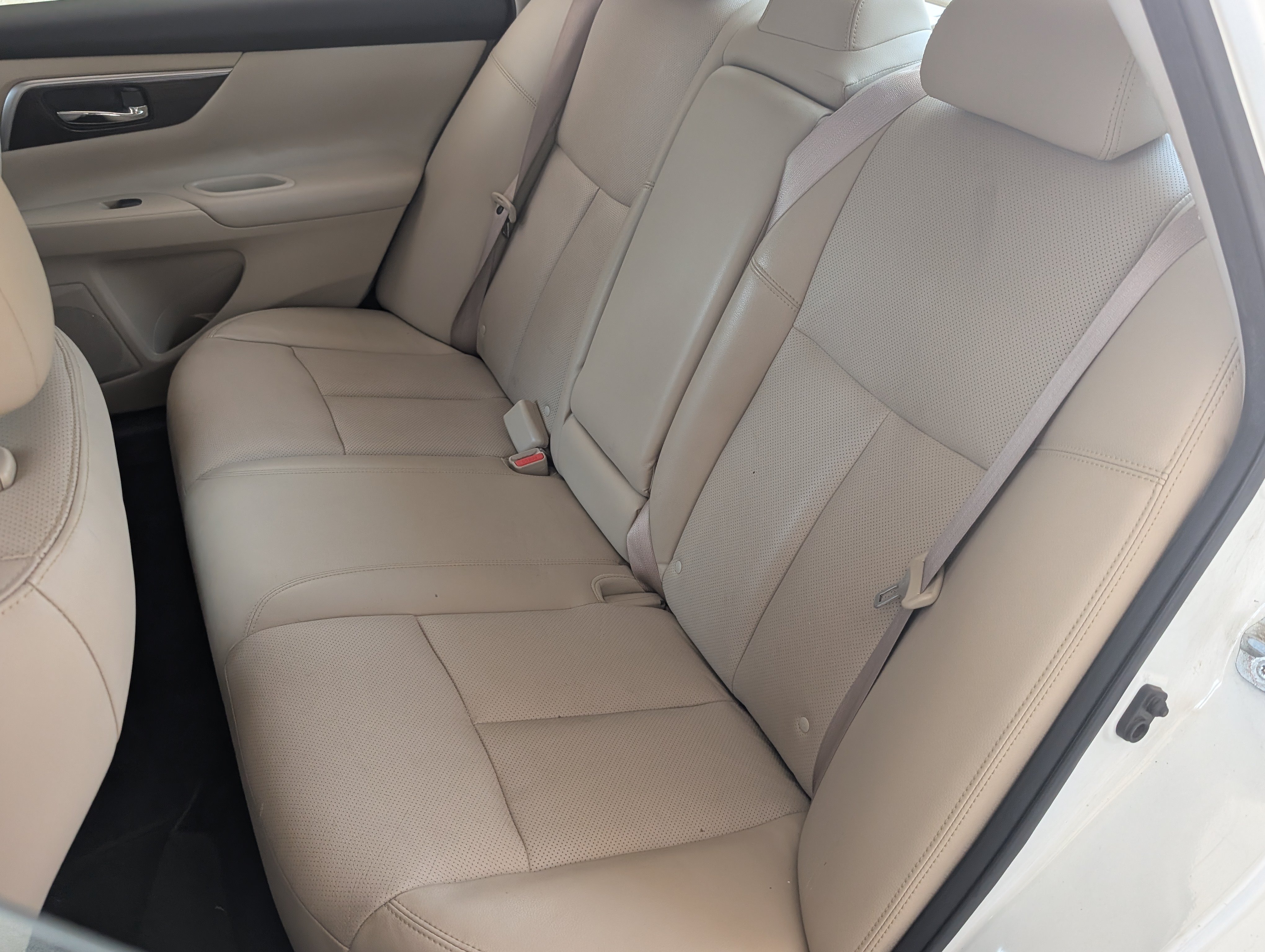 Used 2015 Nissan Altima 3.5 SL FWD image 18