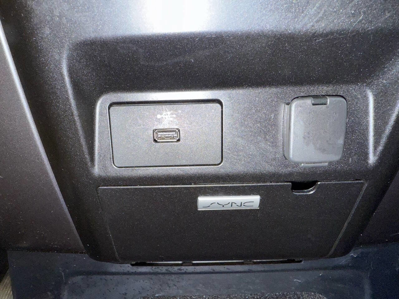 Used 2016 Ford F150 XLT image 39