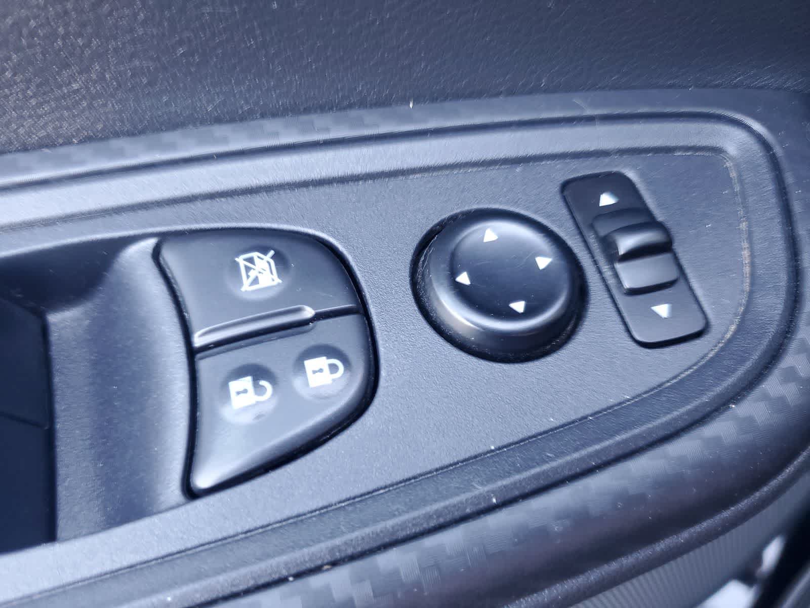 Used 2025 Nissan Versa S FWD image 24