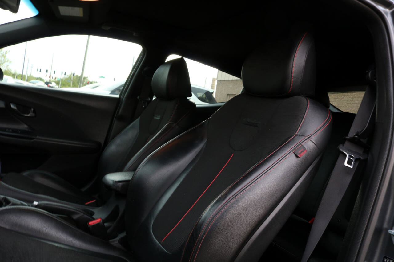 Used 2020 Hyundai Veloster 2.0 Premium image 20