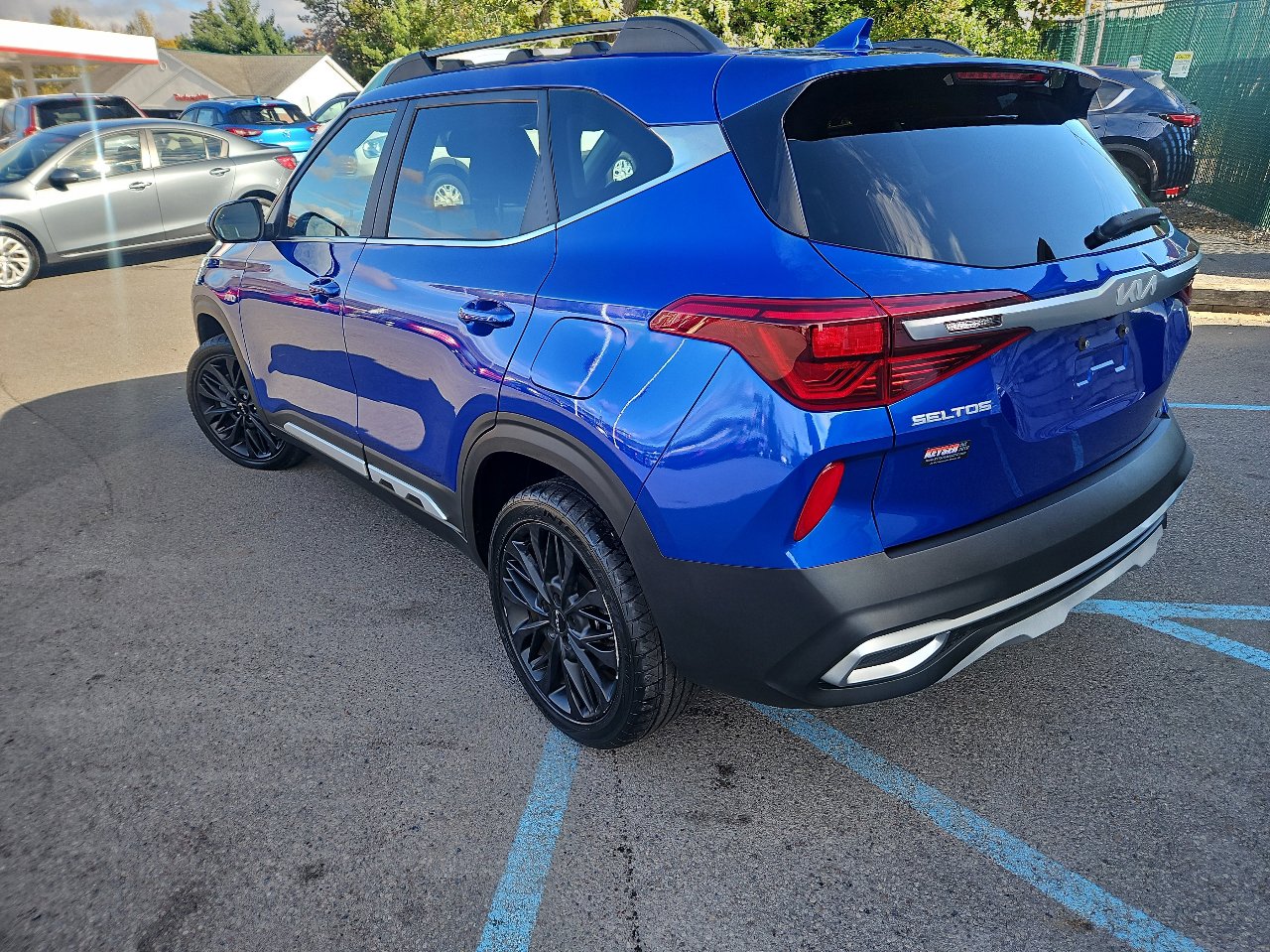 Used 2022 Kia Seltos Nightfall Edition image 5