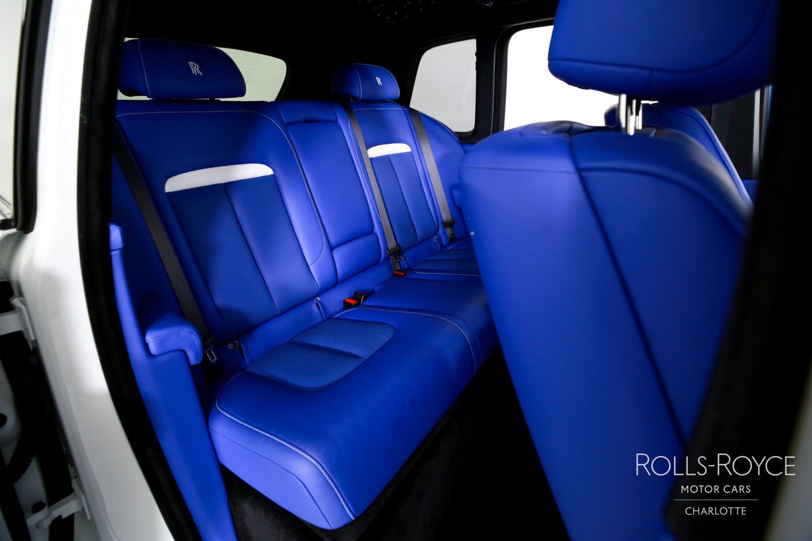 Used 2024 Rolls-Royce Cullinan AWD/4WD image 27