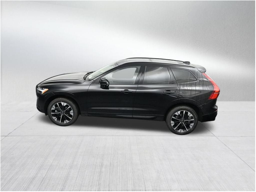 New 2026 Volvo XC60 B5 Plus AWD/4WD image 14