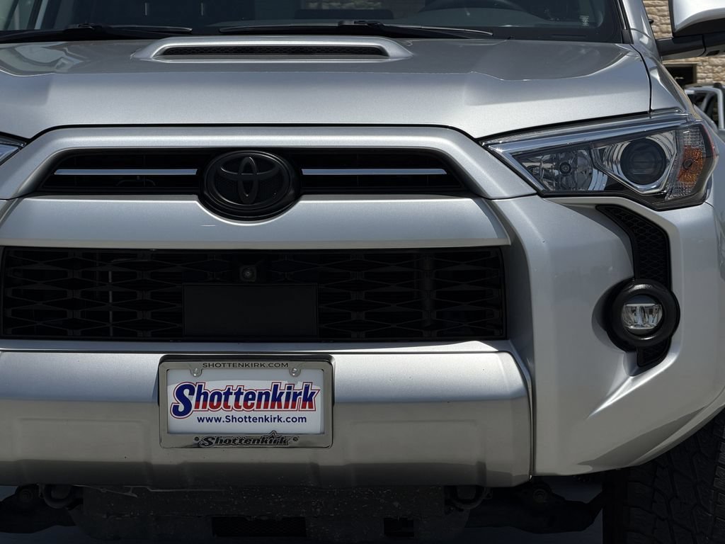 Used 2024 Toyota 4Runner TRD Off-Road Premium w/ Off Road Premium Plus Package AWD/4WD image 8