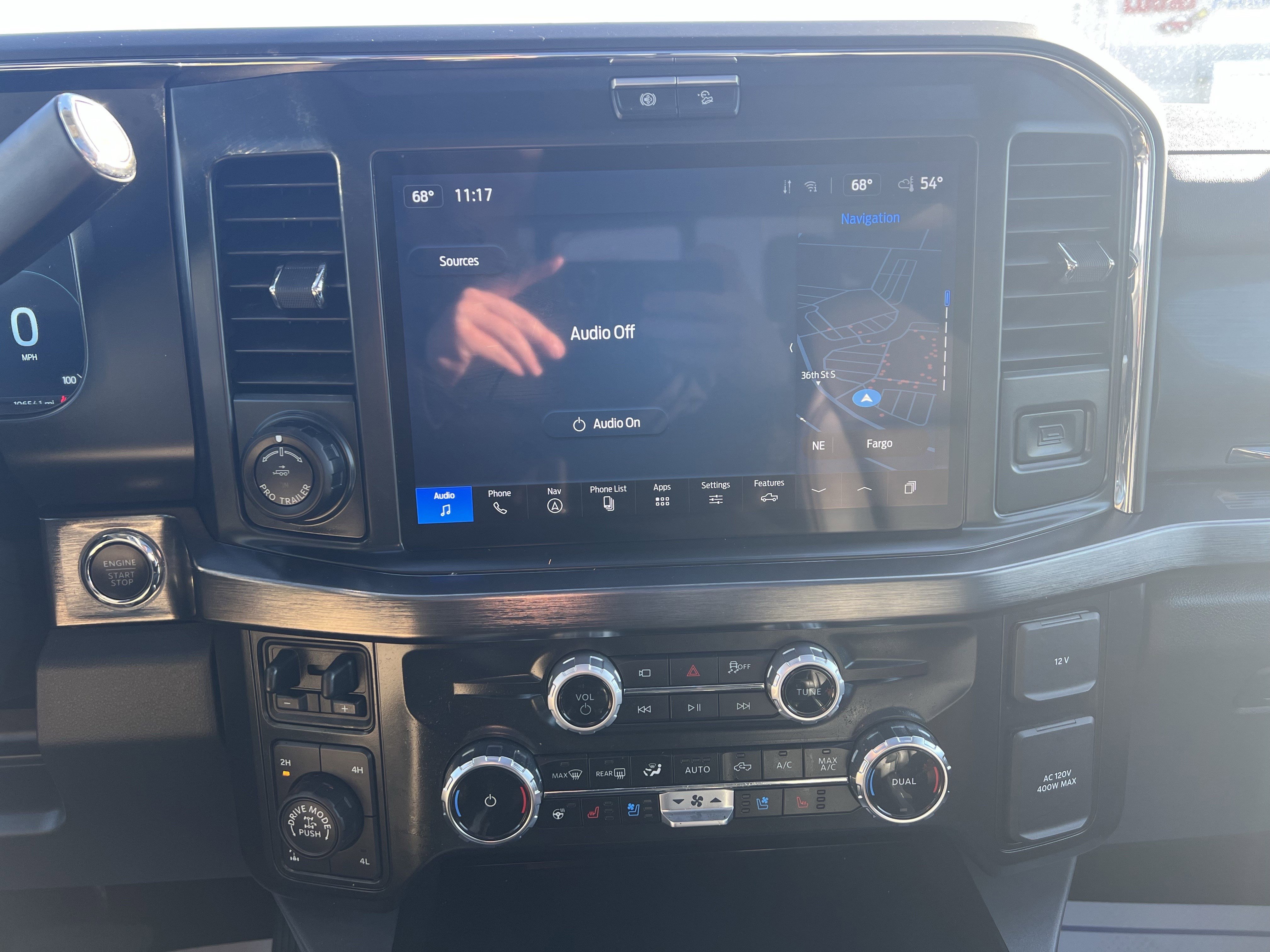 Used 2025 Ford F250 Lariat w/ Lariat Ultimate Package image 16