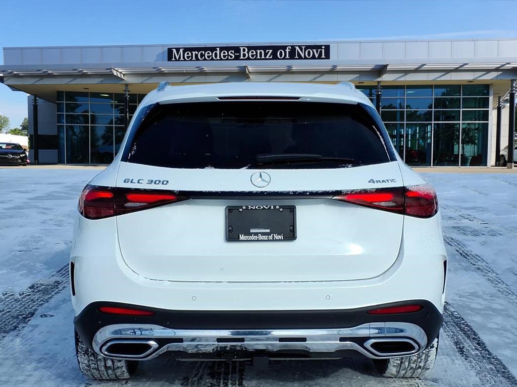 Certified 2024 Mercedes-Benz GLC 300 4MATIC image 4