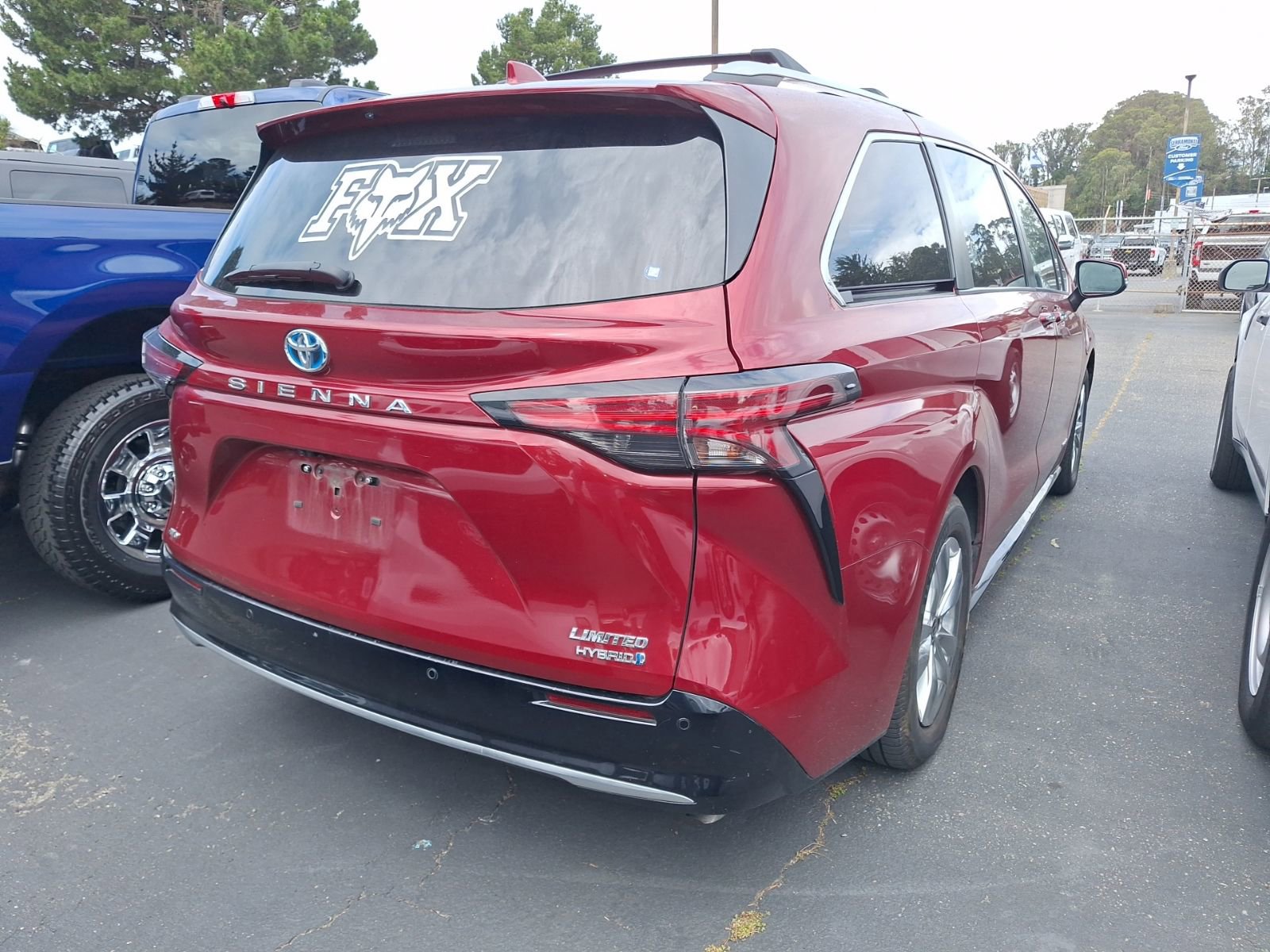 Used 2021 Toyota Sienna Limited AWD/4WD image 6