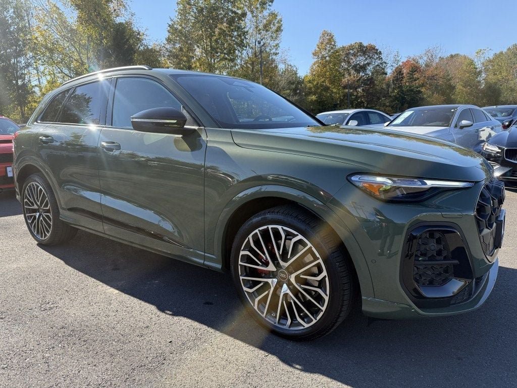 Used 2026 Audi SQ5 Premium Plus AWD/4WD image 2