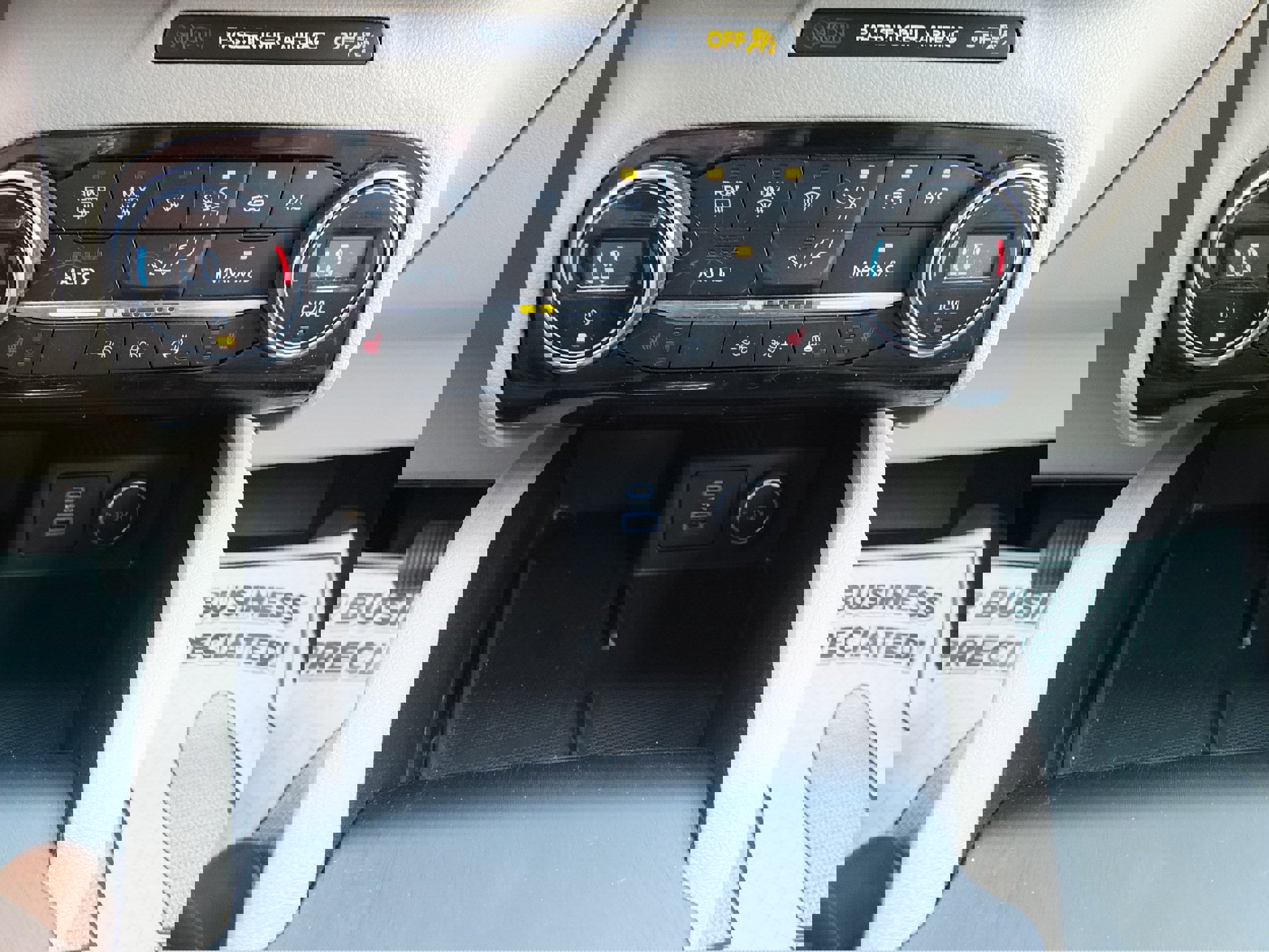 Used 2021 Ford Escape SEL w/ Technology Package image 27