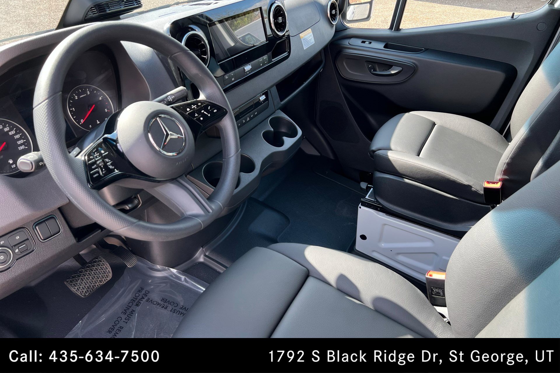 Used 2025 Mercedes-Benz Sprinter 2500 image 15