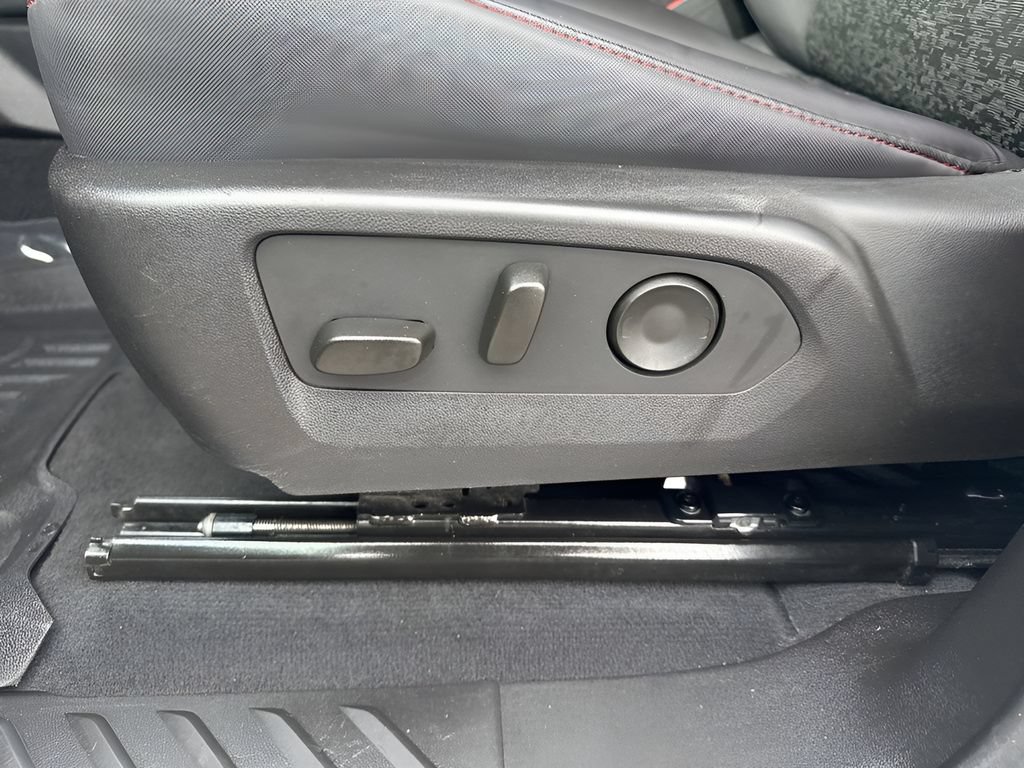 Used 2025 Chevrolet Colorado Z71 AWD/4WD image 10
