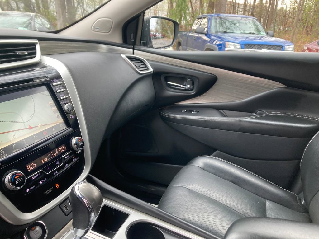 Used 2018 Nissan Murano SL w/ Moonroof Package image 16