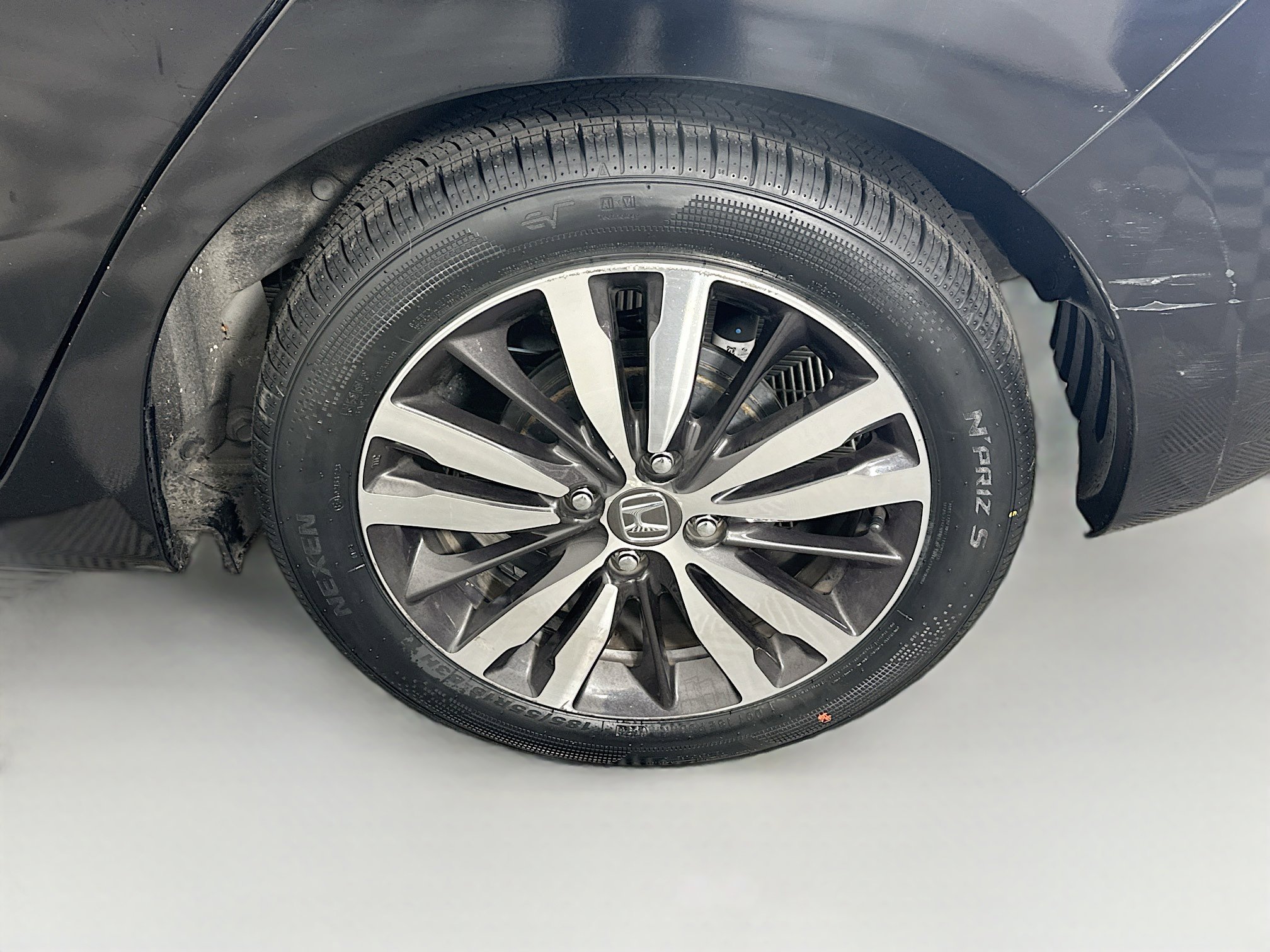 Used 2017 Honda Fit EX-L image 11