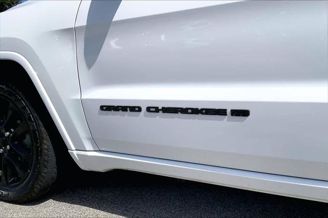 Certified 2022 Jeep Grand Cherokee Laredo X RWD image 10