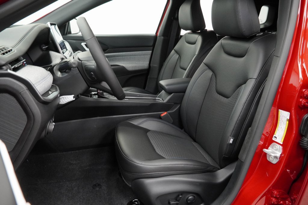 Certified 2025 Jeep Compass Latitude w/ Convenience Group image 17