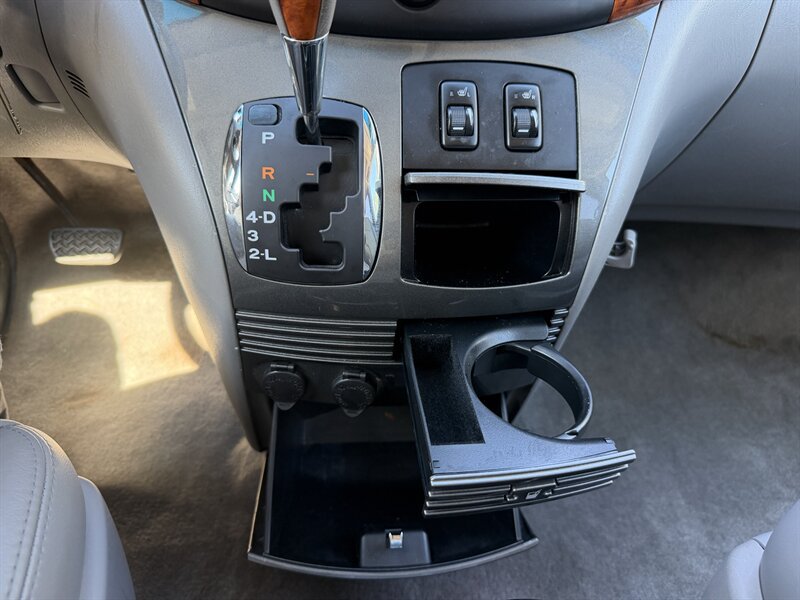 Used 2009 Toyota Sienna AWD image 44