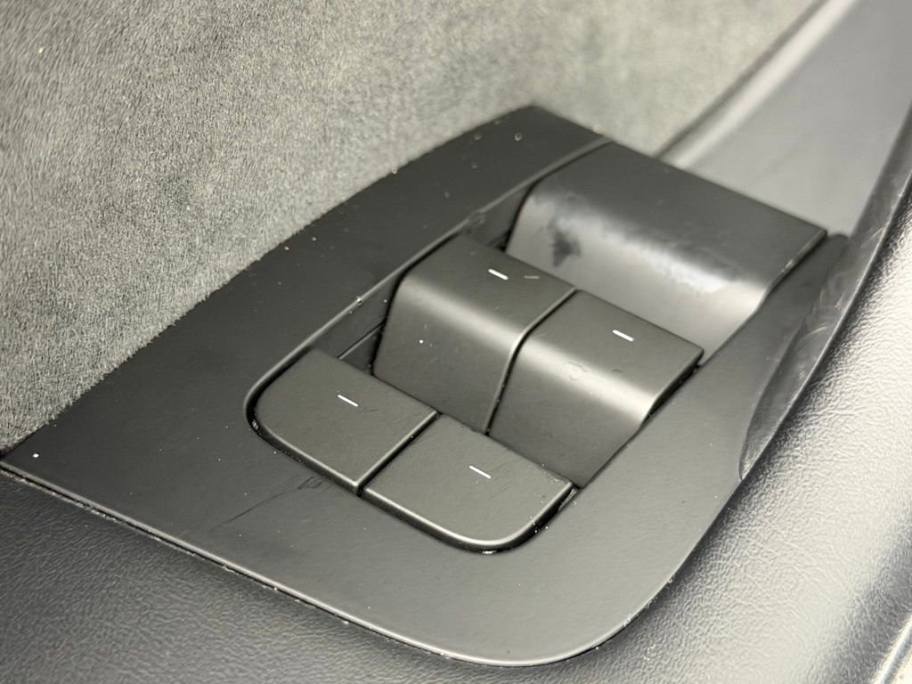 Used 2023 Tesla Model Y Long Range image 19