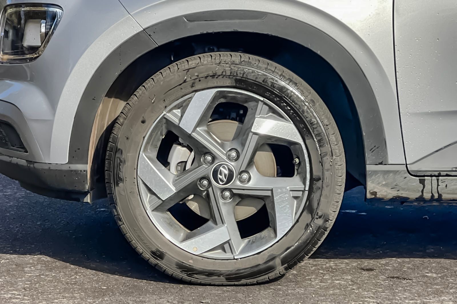 Used 2025 Hyundai Venue SEL image 38