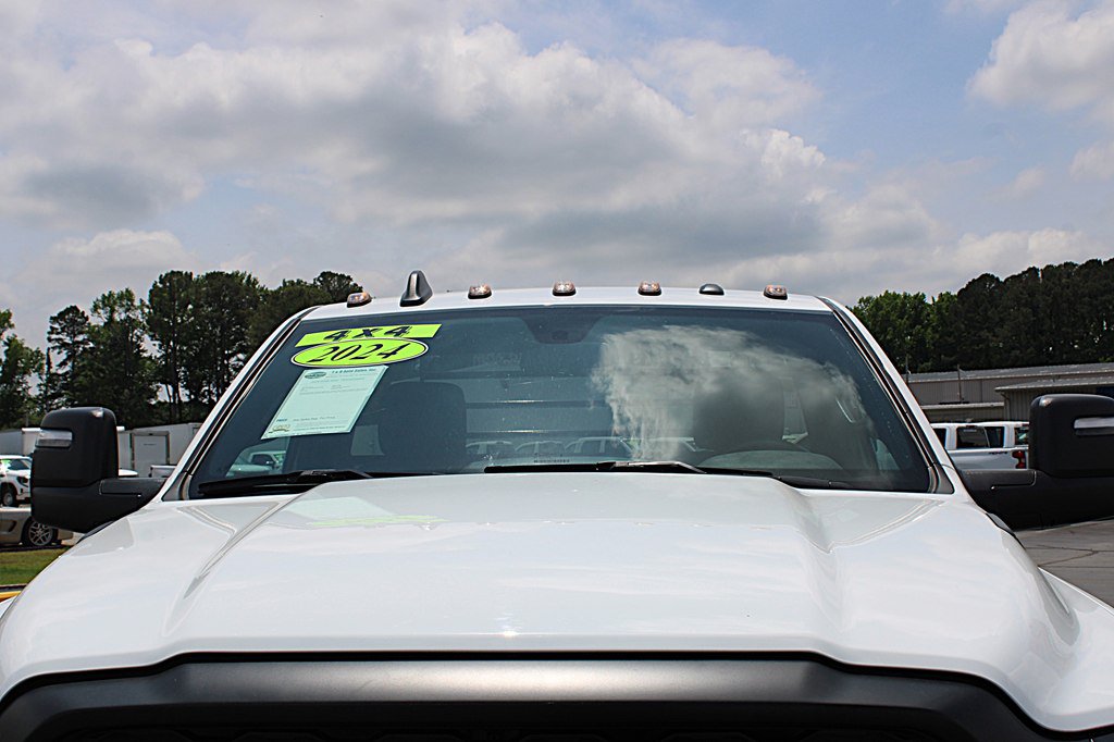 Used 2024 RAM 5500 Tradesman AWD/4WD image 9