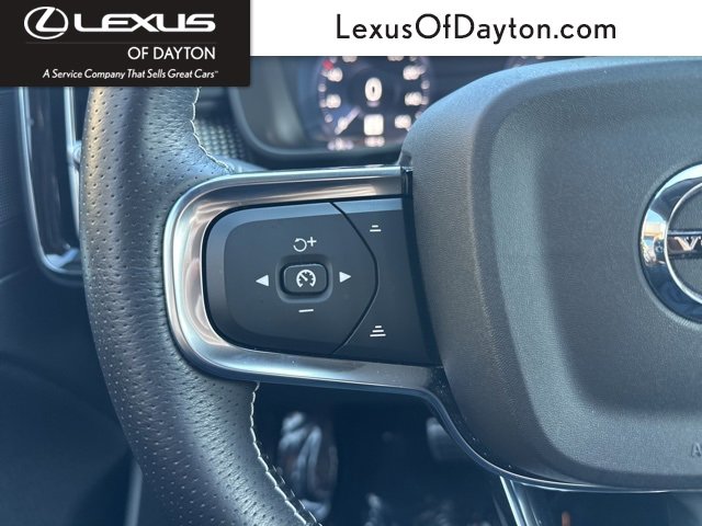 Used 2021 Volvo XC40 T5 R-Design w/ Climate Package image 19