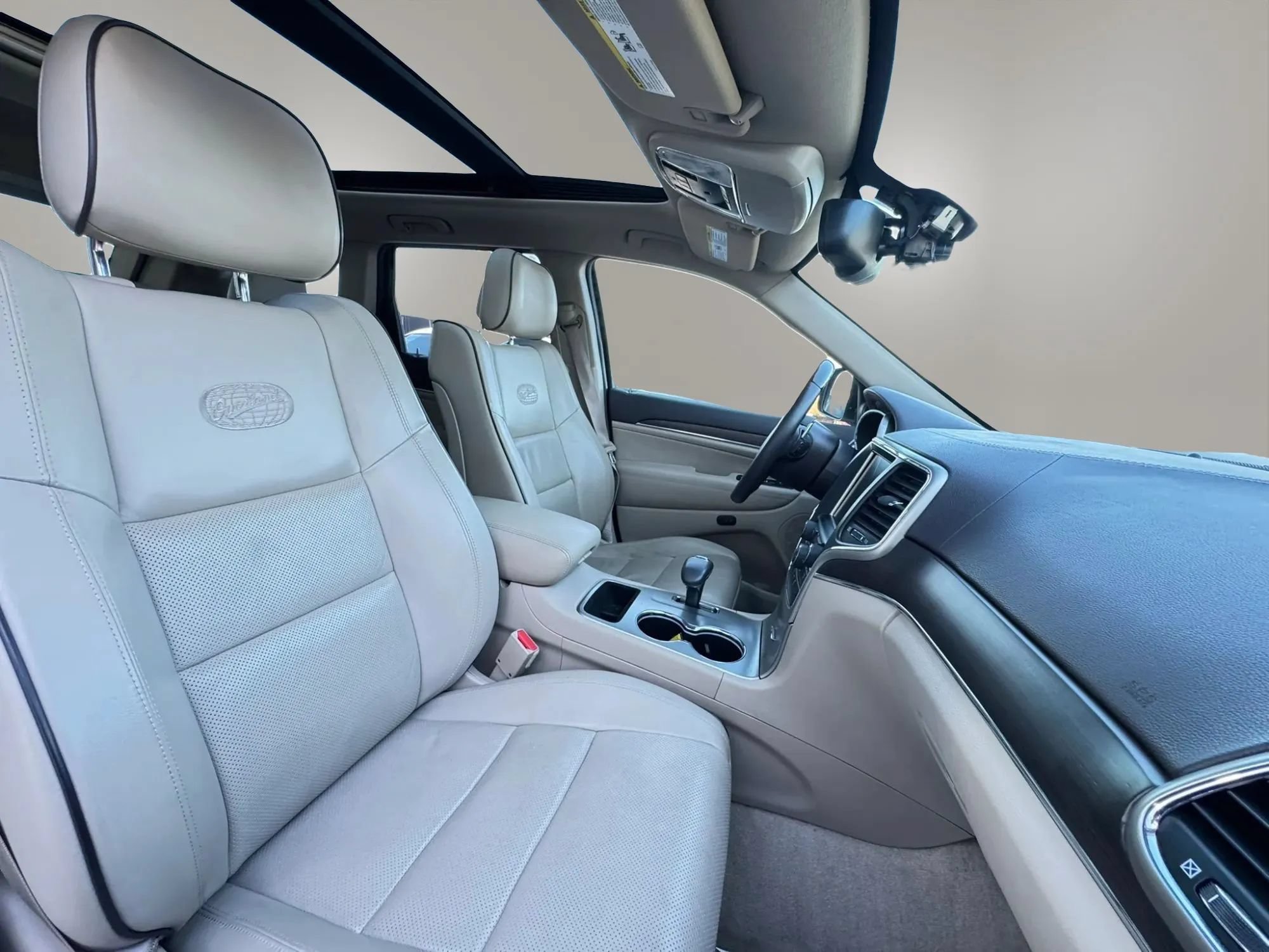 Used 2015 Jeep Grand Cherokee Overland RWD image 17