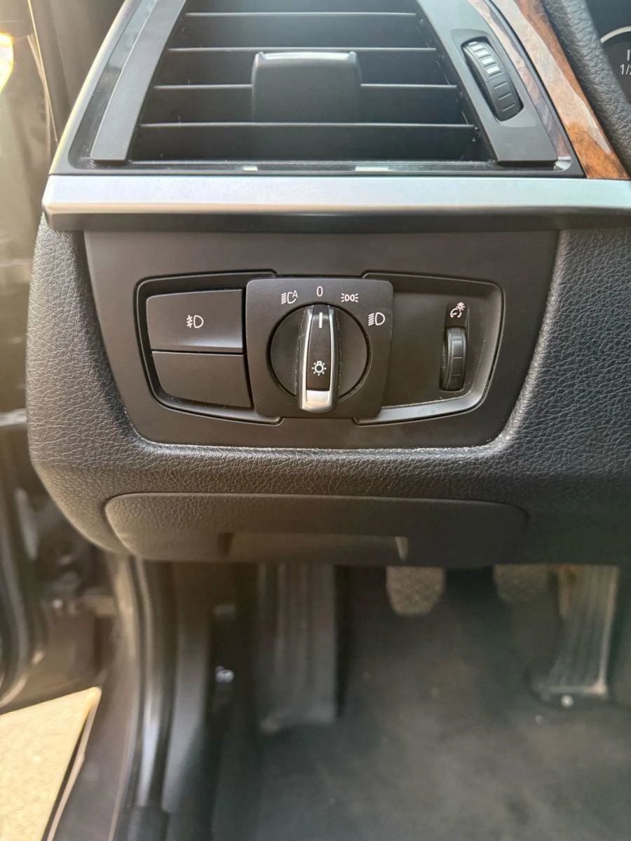 Used 2013 BMW 335i xDrive 335i xDrive Sedan 4D image 33