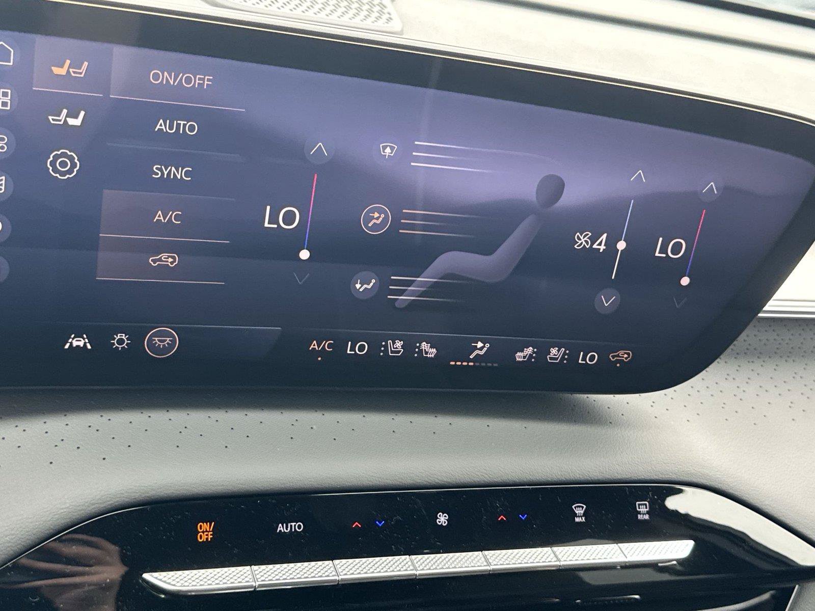 New 2026 Buick Enclave Avenir w/ Super Cruise Package FWD image 19