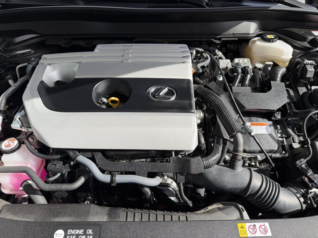 Used 2024 Lexus UX 250h FWD image 40