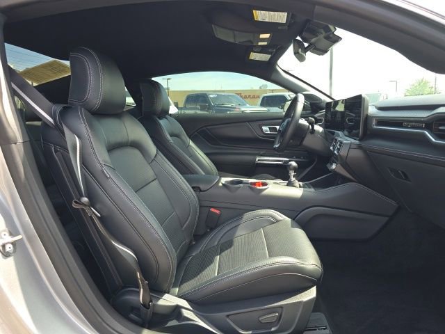 Used 2025 Ford Mustang GT Premium RWD image 16