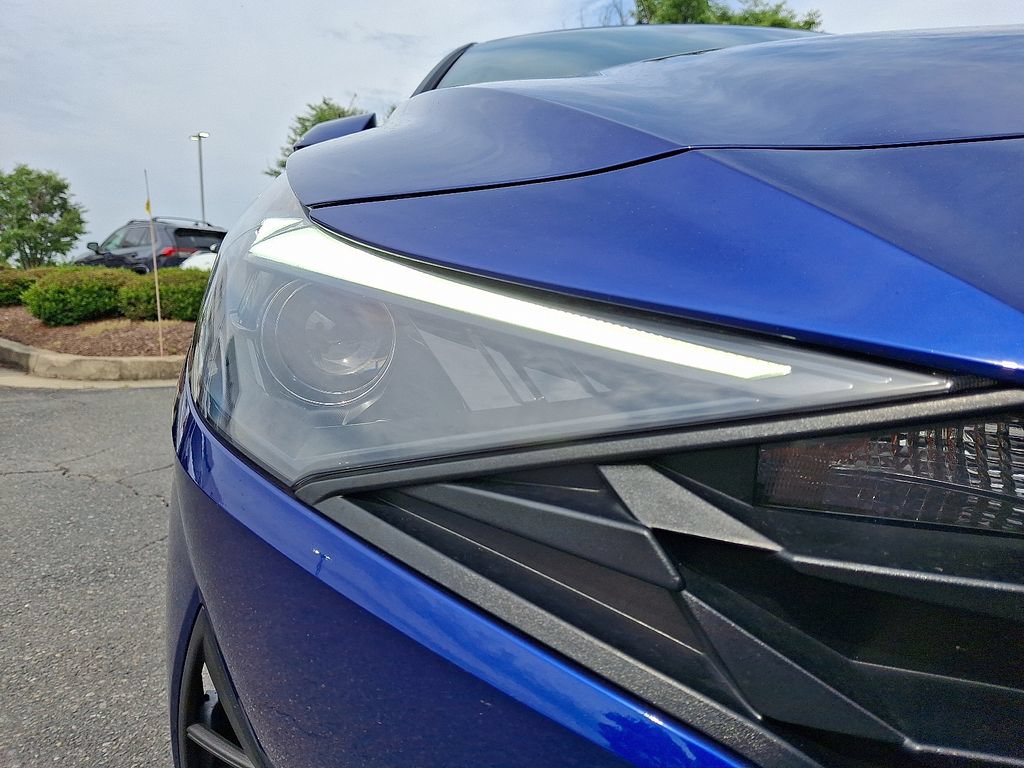 Used 2023 Hyundai Elantra SEL FWD image 9