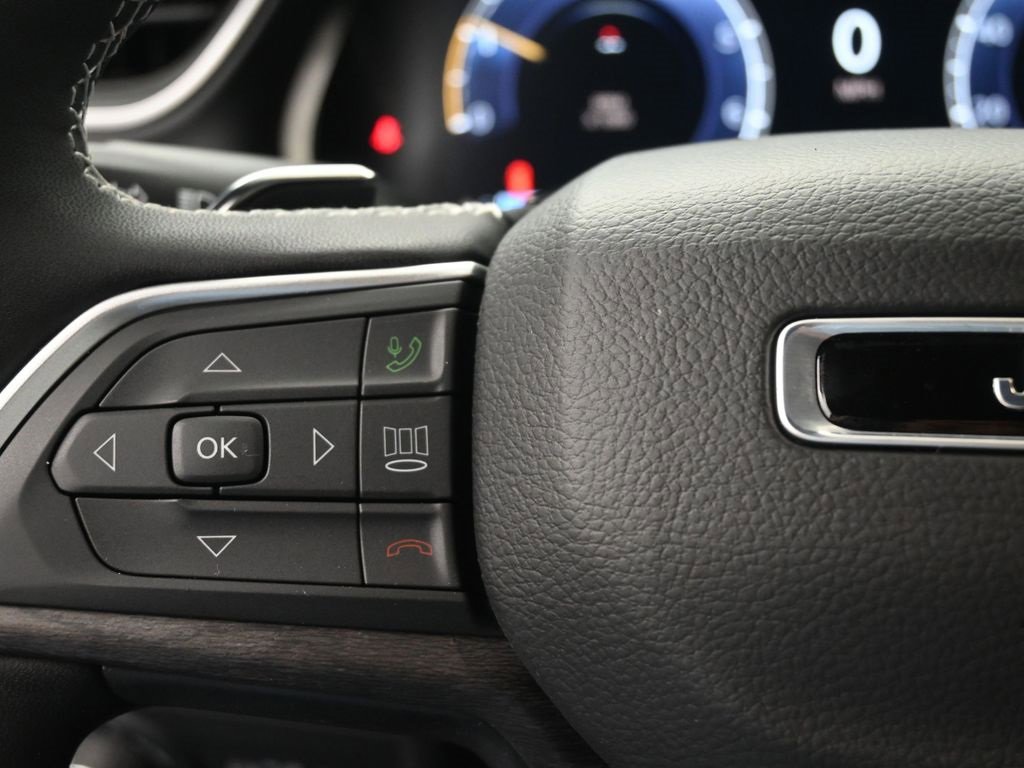 New 2025 Jeep Grand Cherokee L Limited w/ Black Appearance Package image 2