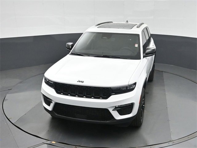 New 2025 Jeep Grand Cherokee Limited w/ Black Appearance Package image 31