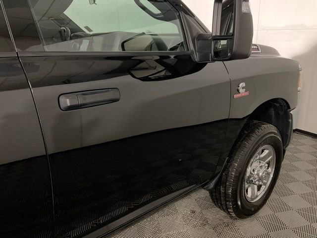 Used 2024 RAM 2500 Tradesman w/ Chrome Appearance Group image 9