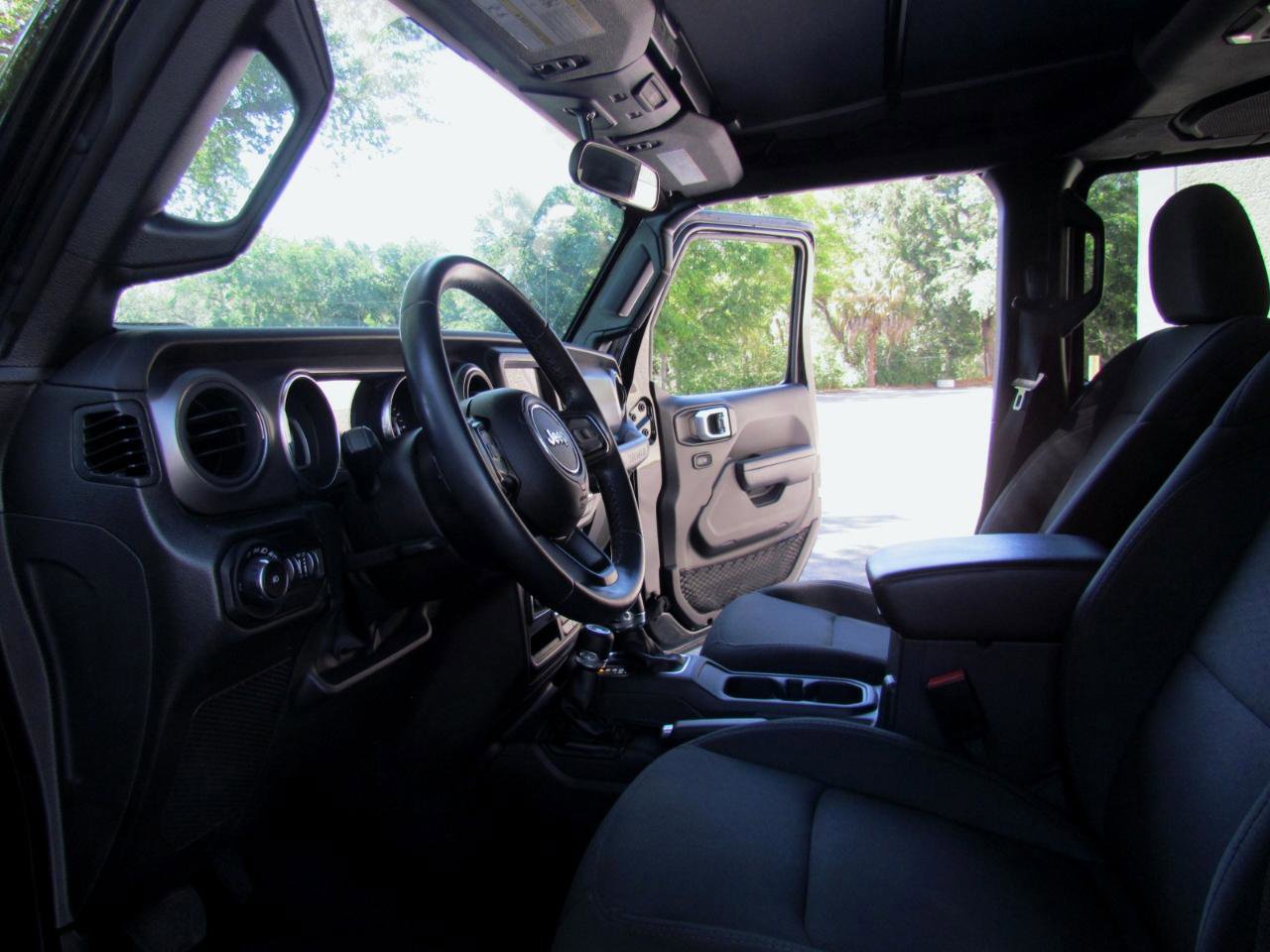 Used 2022 Jeep Wrangler Unlimited Sport AWD/4WD image 24