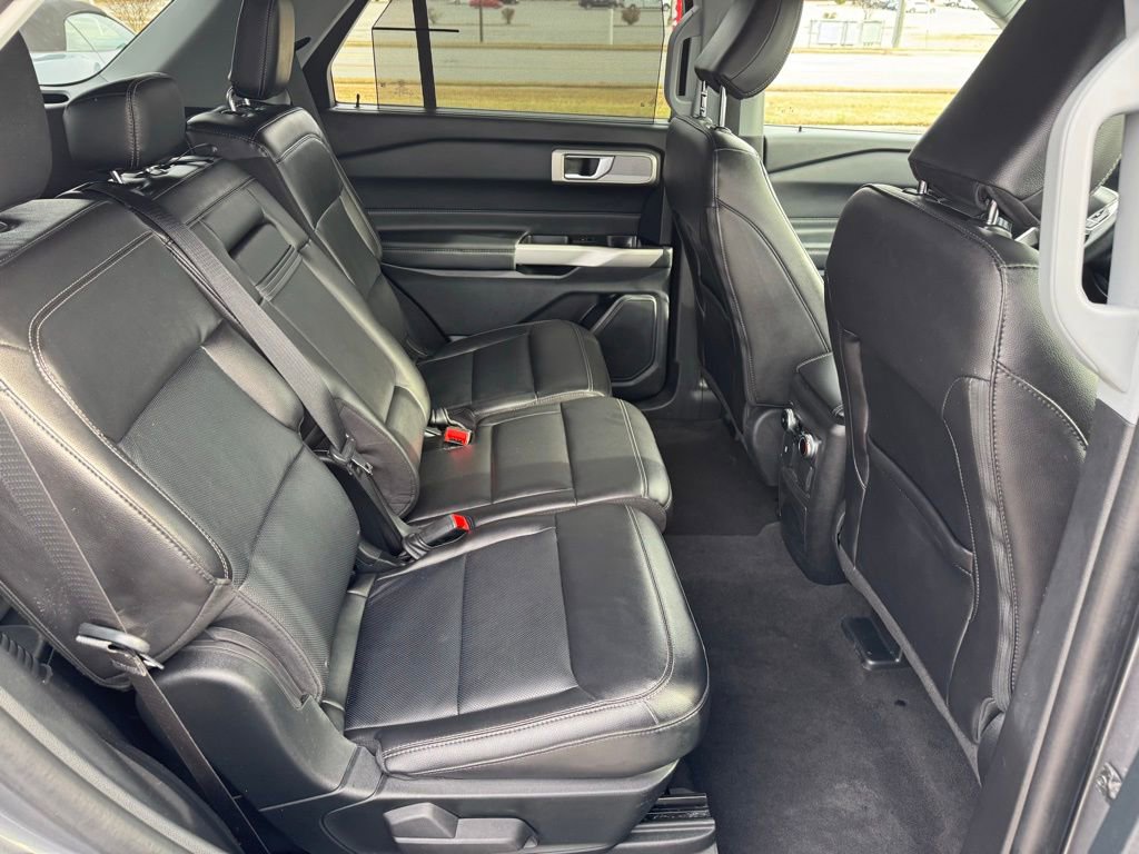 Used 2023 Ford Explorer Limited image 30